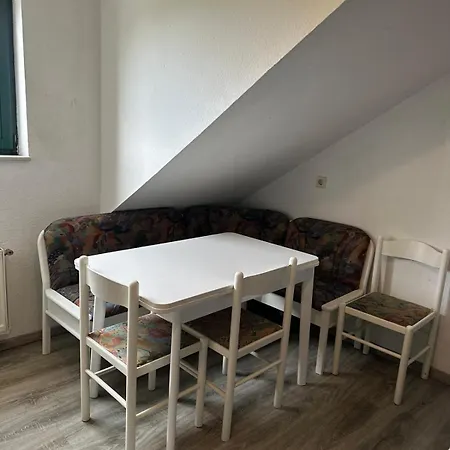 Wunderschoene Ferien- Und Monteurswohnung Oestlich Von Leipzig In * וורצן